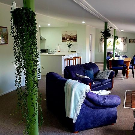 The Old Dairy Factory Bed & Breakfast Norsewood ภายนอก รูปภาพ