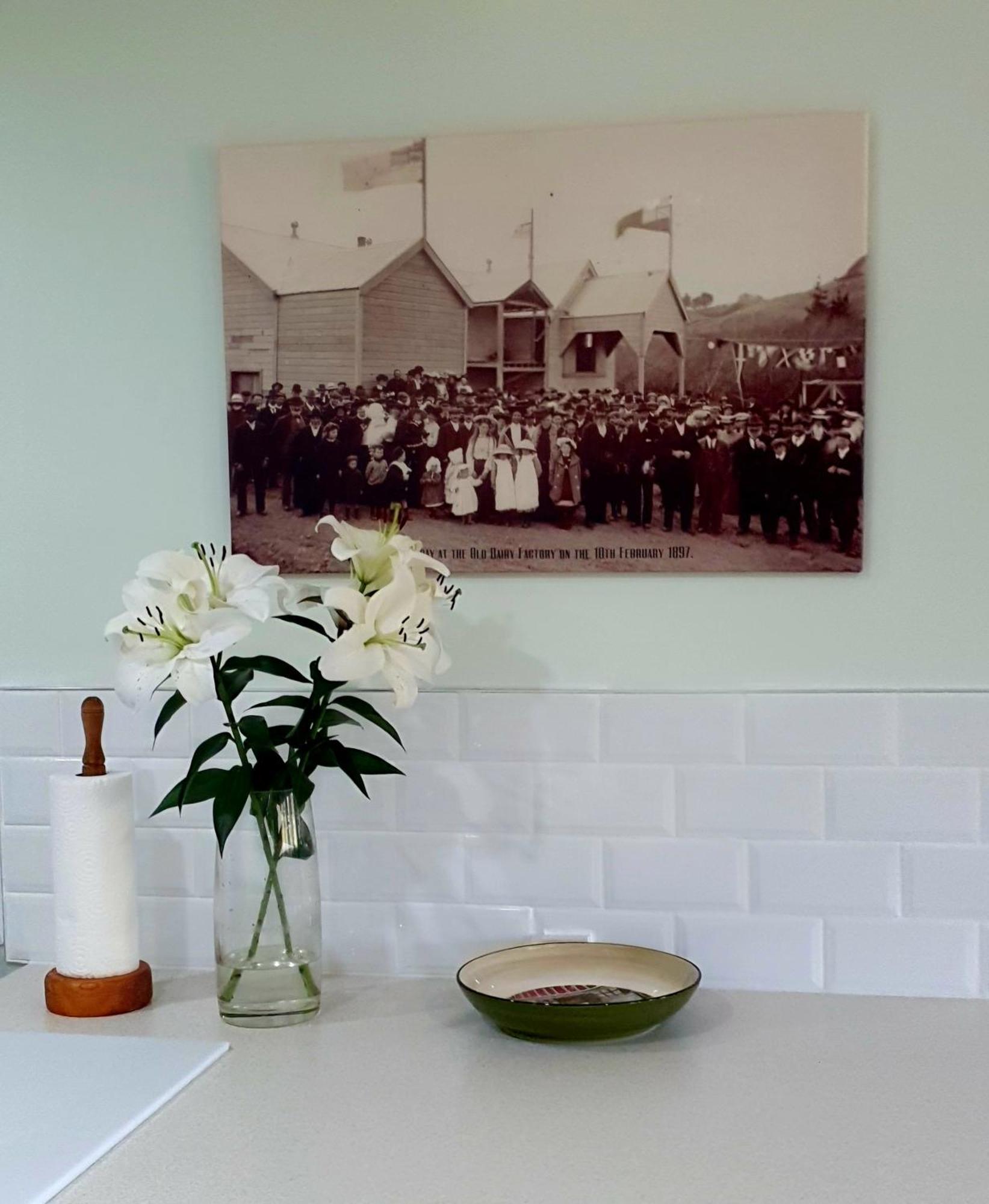 The Old Dairy Factory Bed & Breakfast Norsewood ภายนอก รูปภาพ