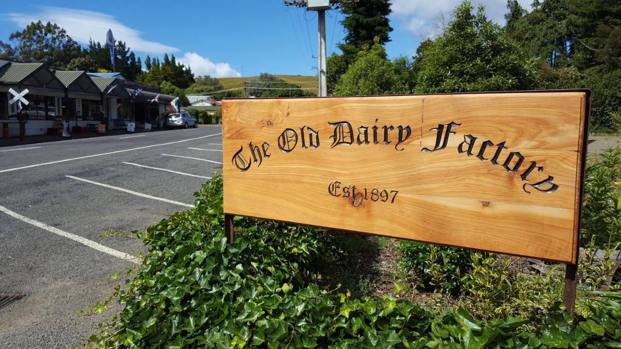 The Old Dairy Factory Bed & Breakfast Norsewood ภายนอก รูปภาพ